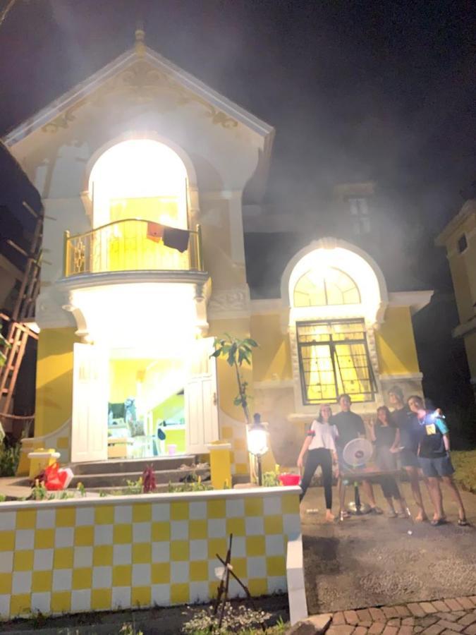 Villa Wubao Kota Bunga 3 Kamar Harga Budget Cinengangirang 外观 照片